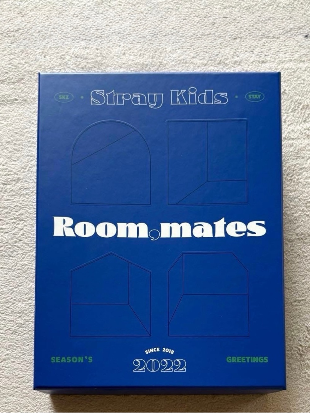 Stray Kids 2022 Seasons Greetings - Roommates (New)